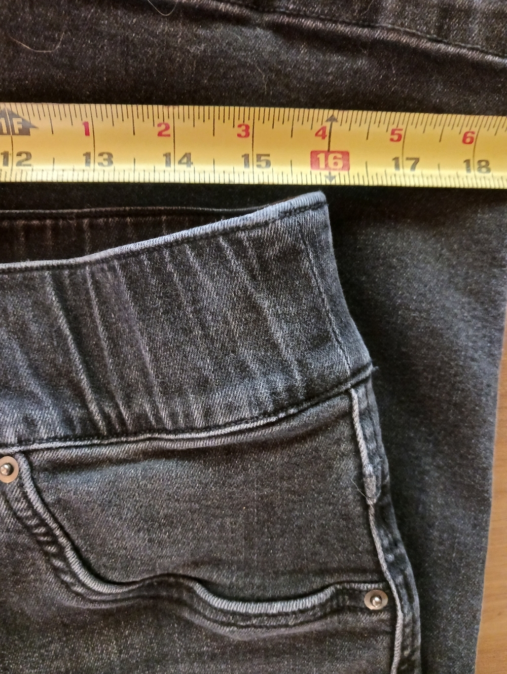Spanx Womens 1X Black Stretch Jeans Jeggings Faux Front Pockets Pull On Style - Picture 4 of 9